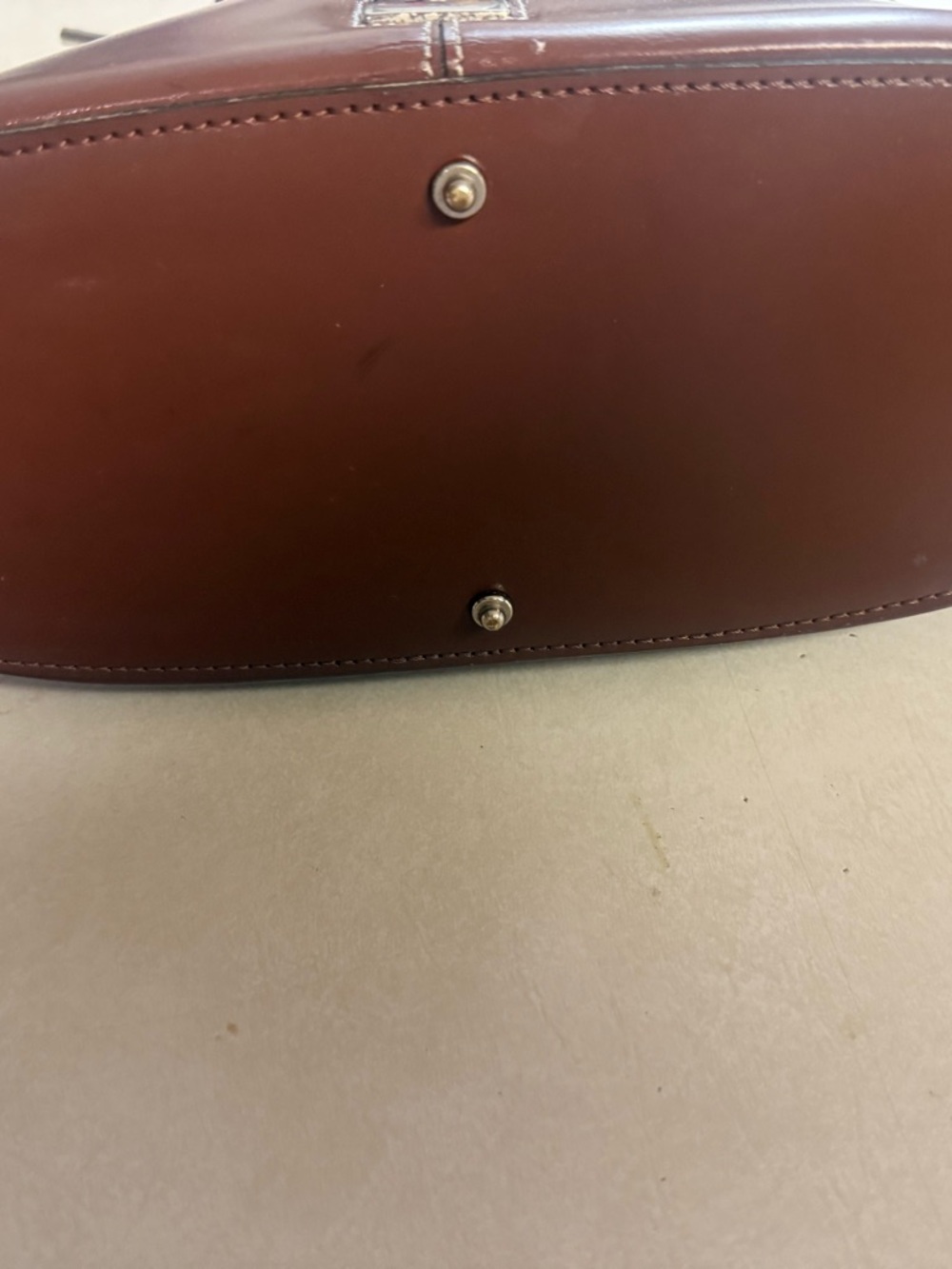 Dooney & Bourke Chestnut Brown Leather Shoulder Bag with Silver Hardware VINTAGE - Picture 4 of 10
